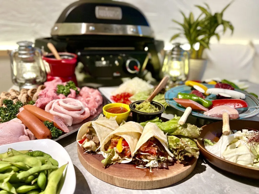 渋谷で貸切グランピングBBQするなら「渋谷ピカリエ」当店は室内BBQですので天候関係なくBBQをお楽しみいただけます!貸切でのご利用で音響機器やマイク・プロジェクタ―などが【無料】でご利用いただけます!渋谷でグランピングならぜひ当店で!