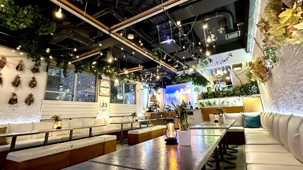 渋谷で60人貸切するなら『渋谷ガーデンルーム4F』で!当店は貸切にすると音響機器やマイク・プロジェクター・カラオケ・ゲーム機などが【無料】でご利用いただけます!